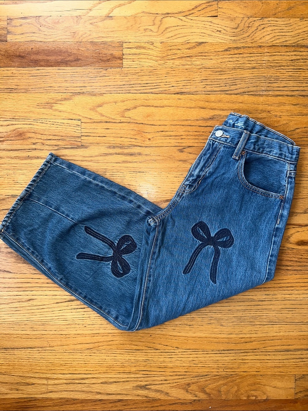 Kids Old Navy Dark Blue Denim Jeans with Bow Embroidery - Picture 5 of 6